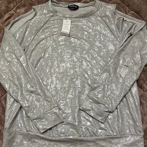 Metallic silver athleisure  sweatshirt with open long sleeve